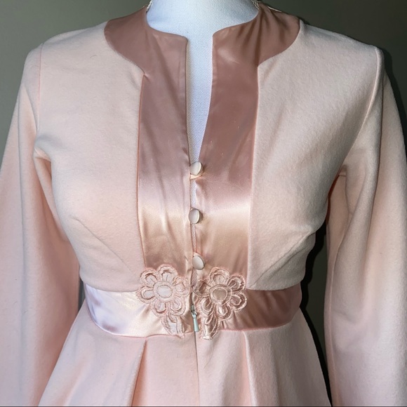 Beautiful lt pink Gossard Artemis short zip robe - Picture 3 of 9